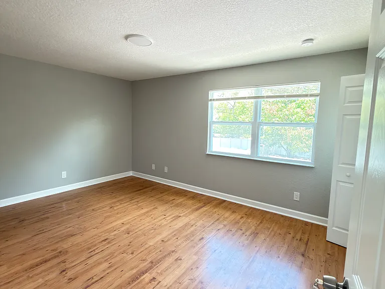 8443 N Grady Ave — Photo 20