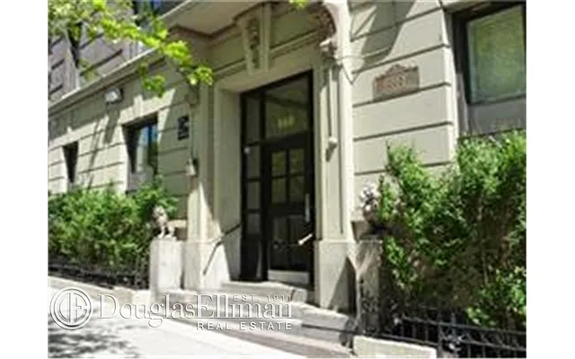 Rented by Douglas Elliman | media 31