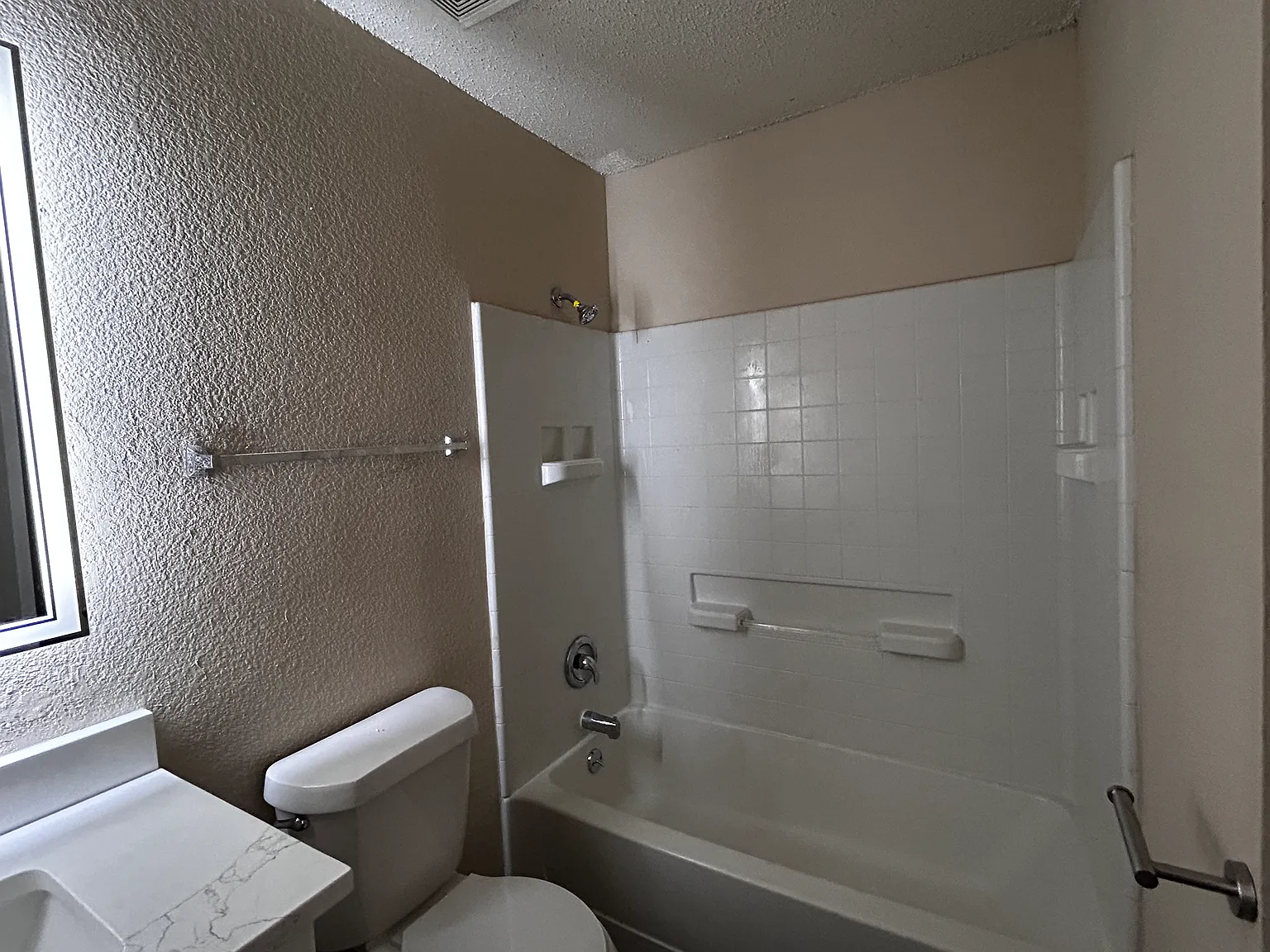 4 bed, 1650 sqft, $2,300 — Photo 4