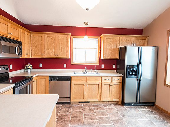 5th image of 1034 Breckenridge Ave N