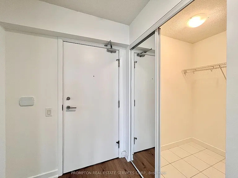 121 McMahon Dr #608 — Photo 24