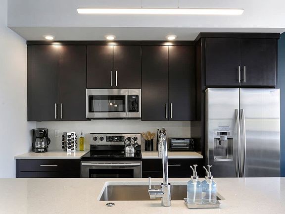 3rd image of 822 Howard Ave #Id1060090p