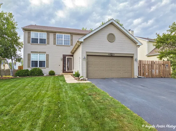 4831 Thistle Ln, Lake In The Hills, IL 60156