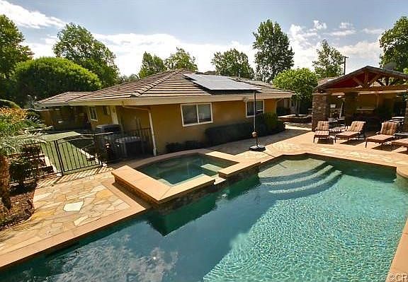 2nd image of 2105 N Tulare Ct
