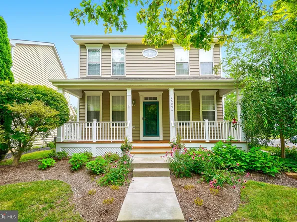 26096 Flintonbridge Dr, Chantilly, VA 20152