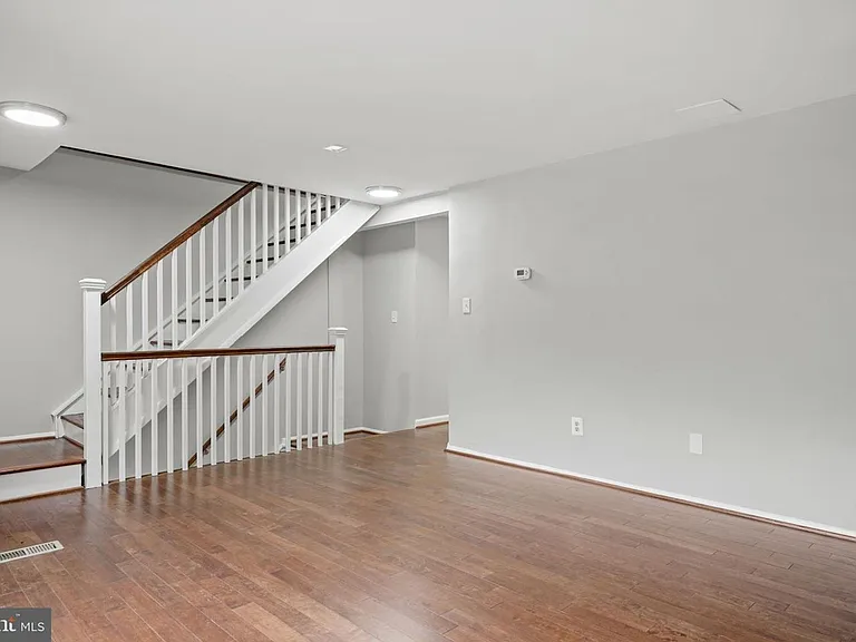 5863 Jacksons Oak Ct — Photo 4