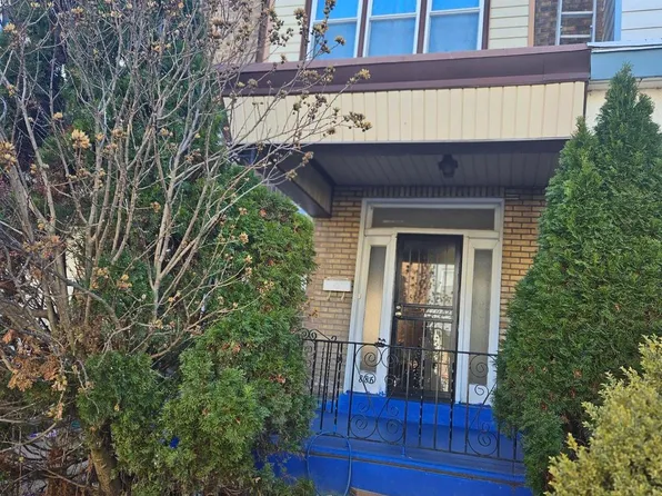 886 Granite St, Philadelphia, PA 19124