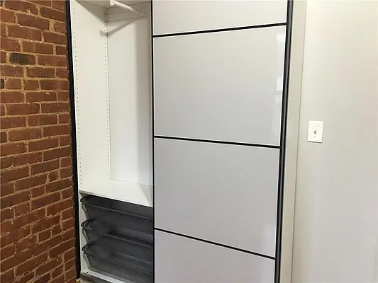 Rented by R New York | media 95