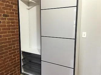 Rented by R New York