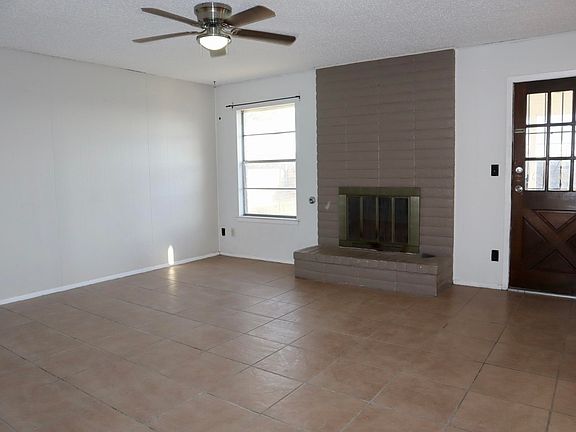 3rd image of 1502 Dale Douglas Dr