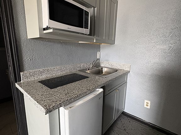 2nd image of 711 Pasadena Fwy #218