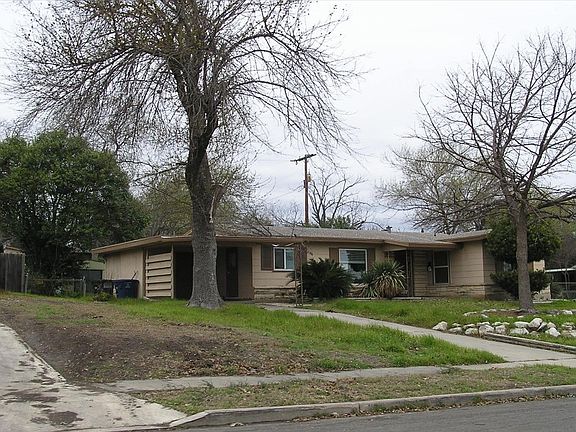 2nd image of 407 E Glenview Dr