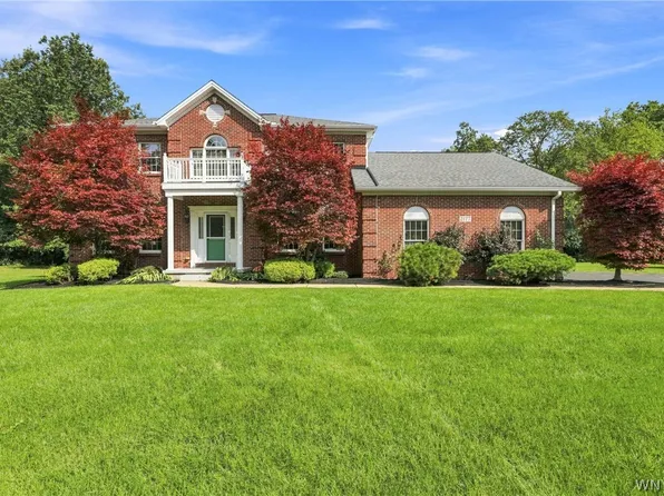2177 Ferry Rd, Grand Island, NY 14072
