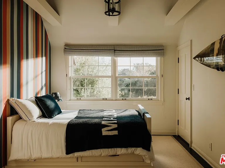 6825 Zumirez Dr — Photo 21