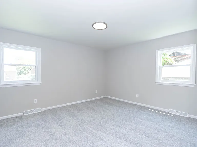 724 Lucas Creek Rd — Photo 20