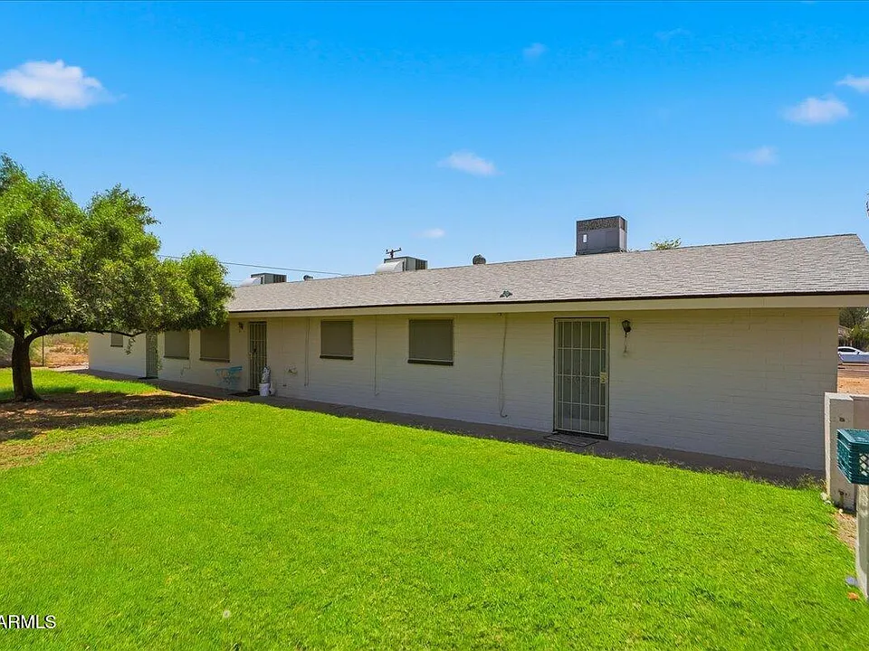 1321 E Carol Ave #3