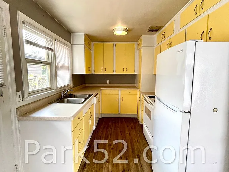 4614 N 29th St — Photo 5