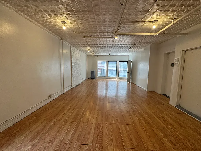 27 W 27th St #3 — Photo 1
