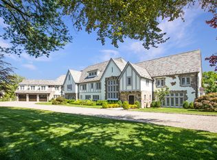 28 Garden Rd, Scarsdale, NY 10583