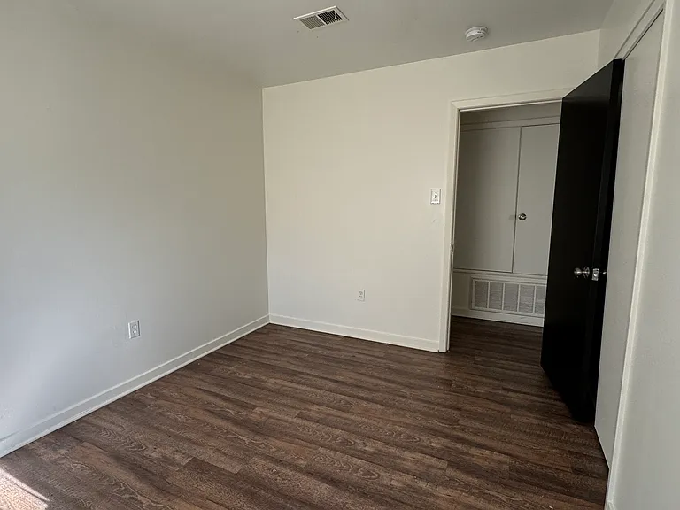 1162 Marble St — Photo 5
