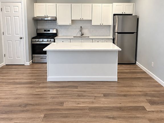 2nd image of 240 Rosa Parks Blvd #302