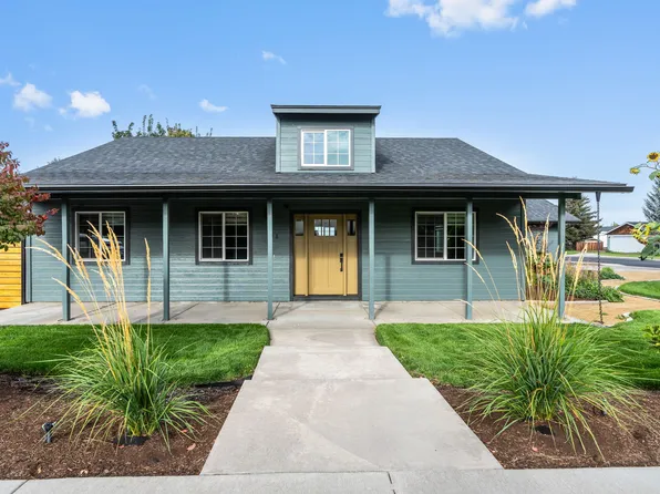 818 NW Negus Pl, Redmond, OR 97756