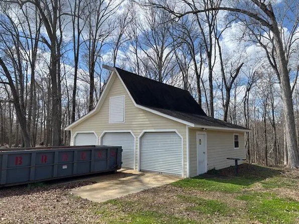 1684 Stagecoach Rd NE, Thomson, GA 30824