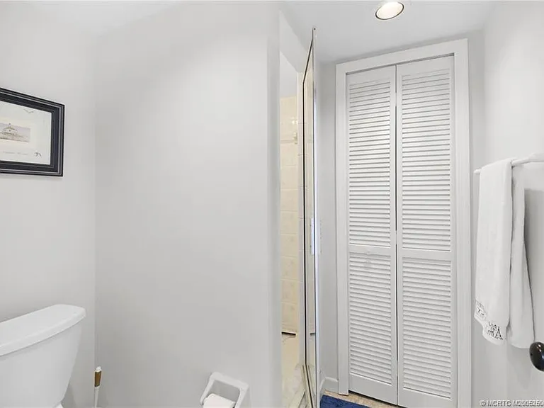 10044 S Ocean Dr #401 — Photo 25