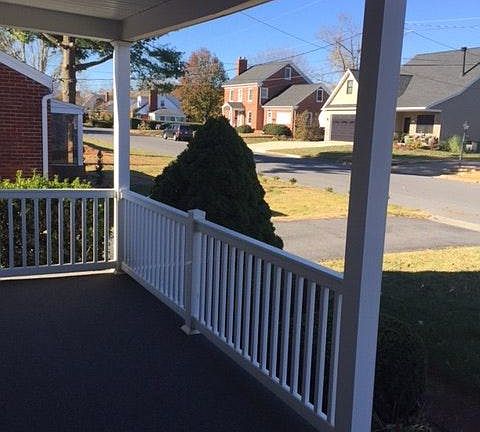 5th image of 740 Elmwood Dr