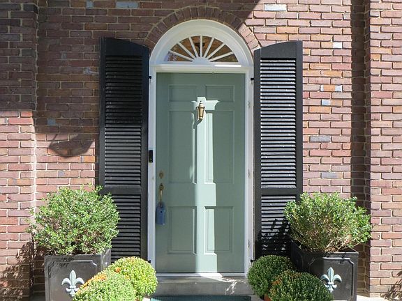 5th image of 3017 Eleanor Ave