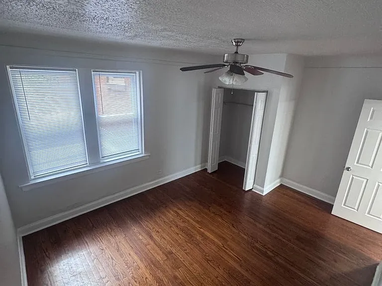 11358-60 S Forest Ave — Photo 6