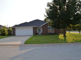 711 Walnut Ridge St, Centerton, AR 72719