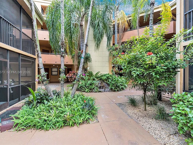 15575 Miami Lakeway N #305 — Photo 23