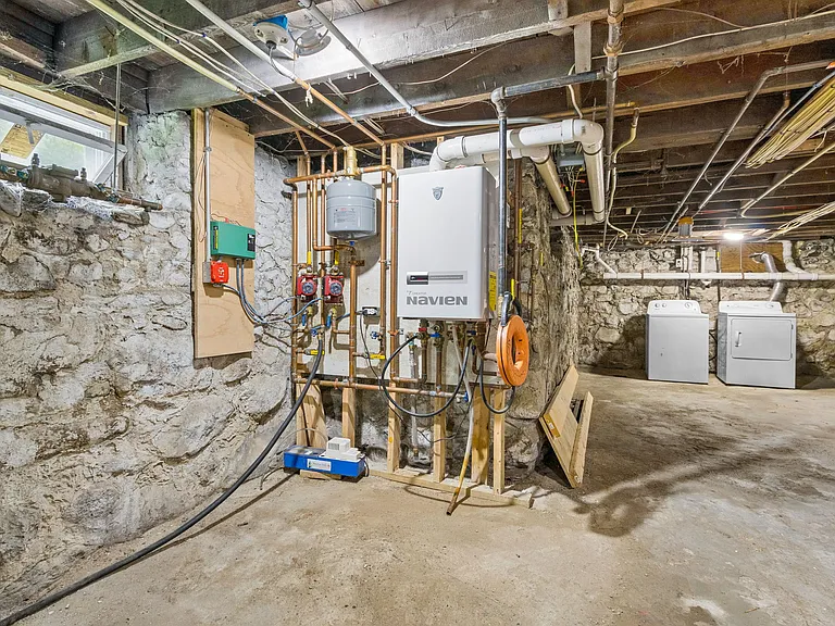 46 Beaver St #46 — Photo 21