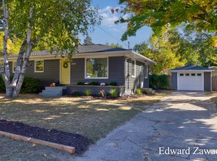 4050 Chadwick Ave NE, Grand Rapids, MI 49525