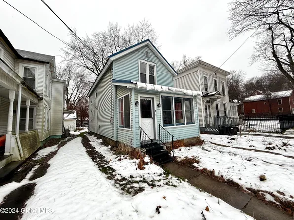 11 East Street, Amsterdam, NY 12068
