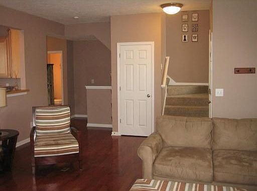 3rd image of 2730 Elderberry Dr
