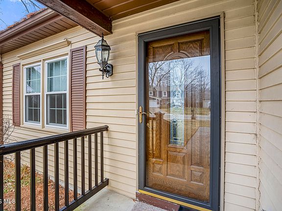 4th image of 4048 Holifield Dr