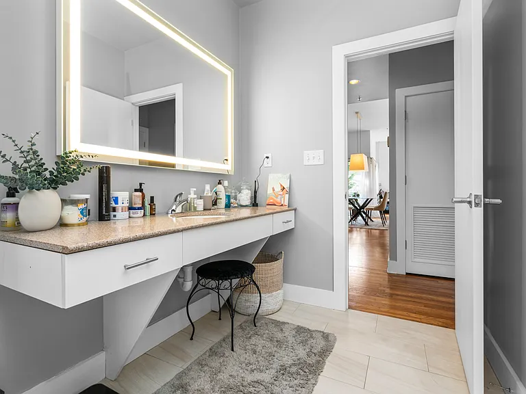 15 Waddell St NE #205 — Photo 18