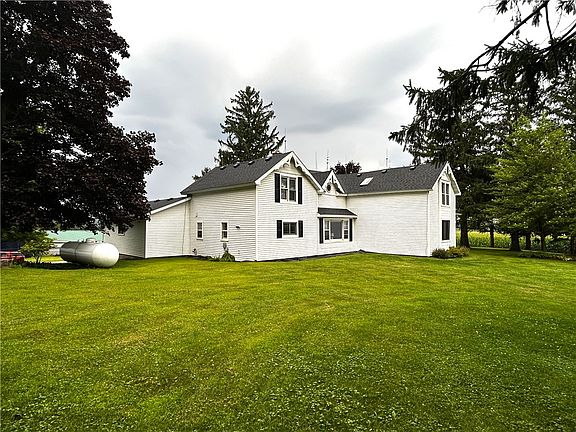 4th image of W12198 County Road P