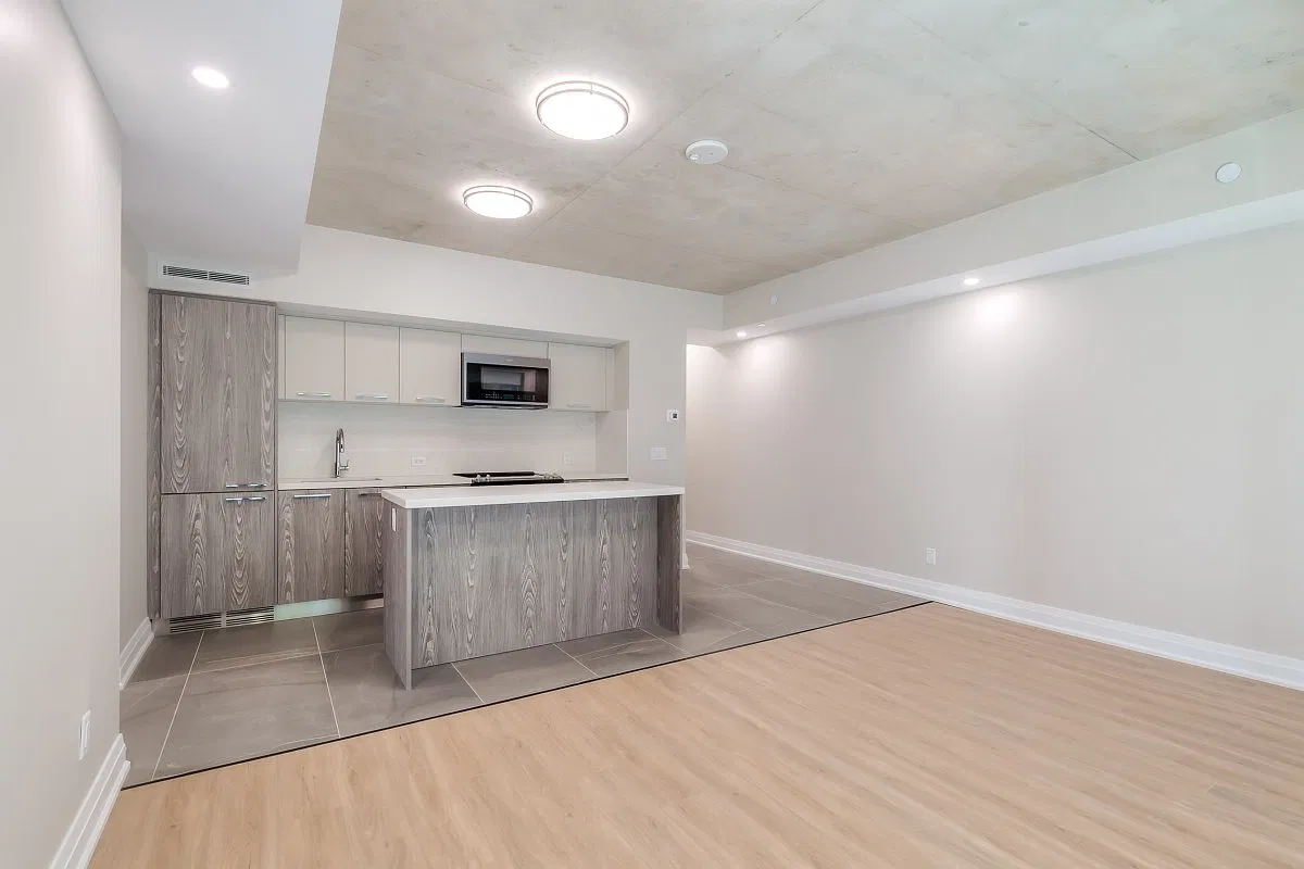 665 Queen St E - 513 — Photo 1