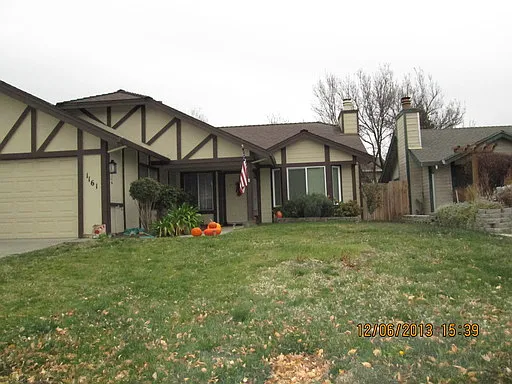 1161 Tulare Dr photo 1