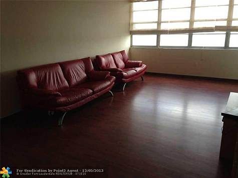 4th image of 1301 NE Miami Gardens Dr APT 1112