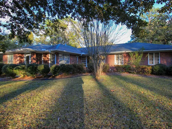 804 Pineview Dr, Hattiesburg, MS 39401