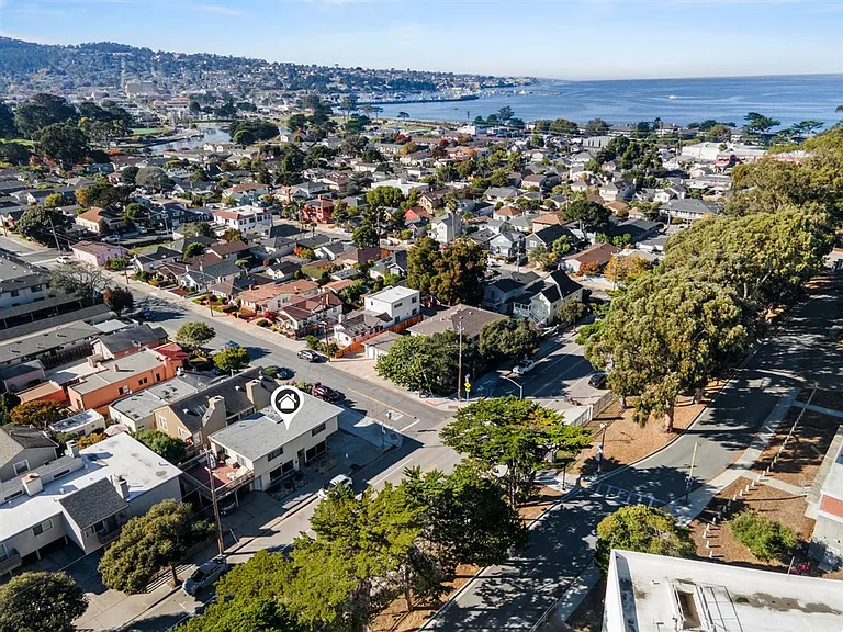 514 Sloat Ave — Photo 14