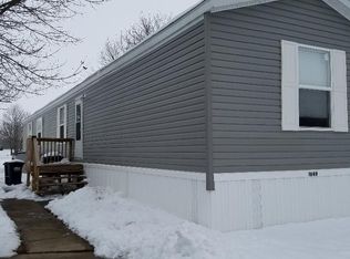 1649 Apache Dr, Marion, IA 52302