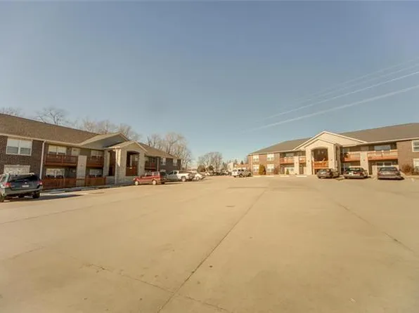 818 Elm Way Ct, Belleville, IL 62223