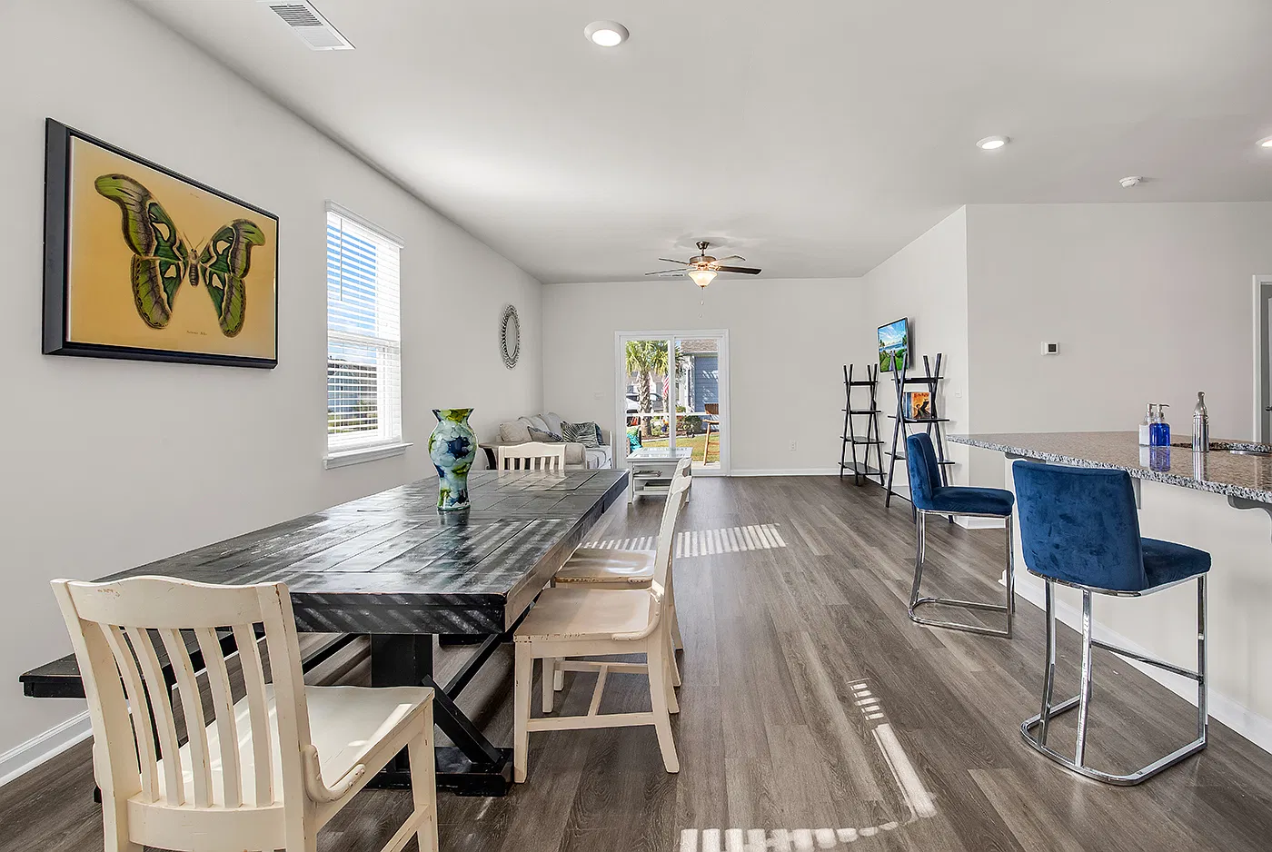 5 bed, 2361 sqft, $2,750 — Photo 3