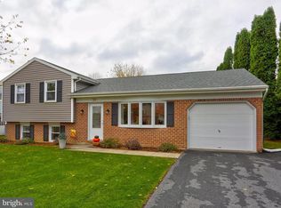 26 Eastbrooke Dr, Ephrata, PA 17522