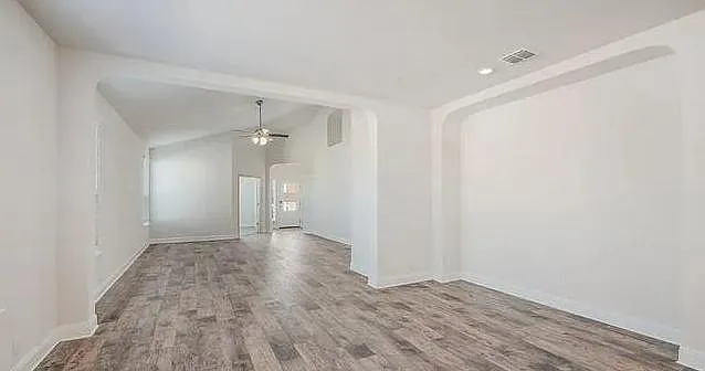 327 Colorado Cyn — Photo 6
